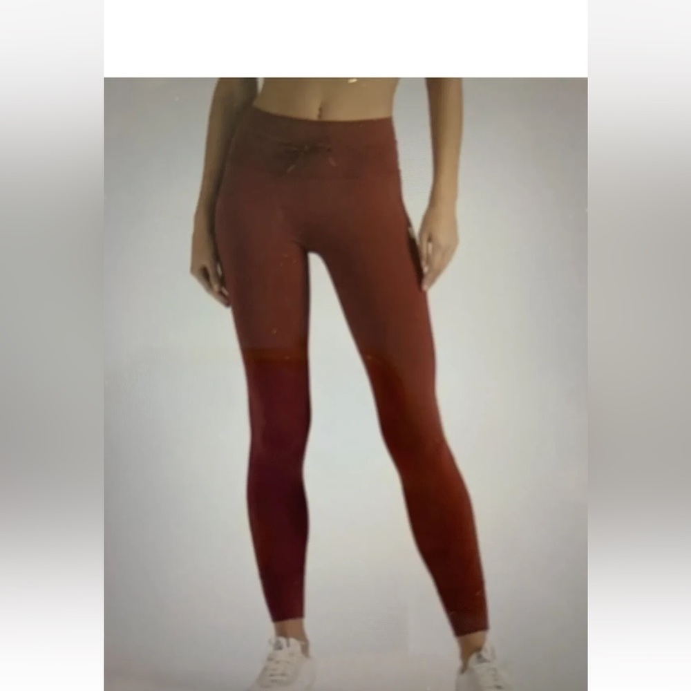 Vuori Women's Red Leggings
